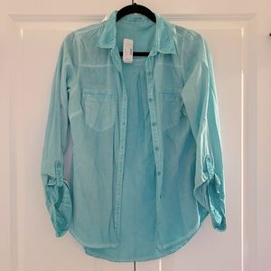 Lightweight button up
